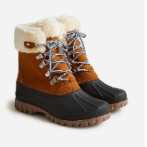 Perfect Winter boots with sherpa